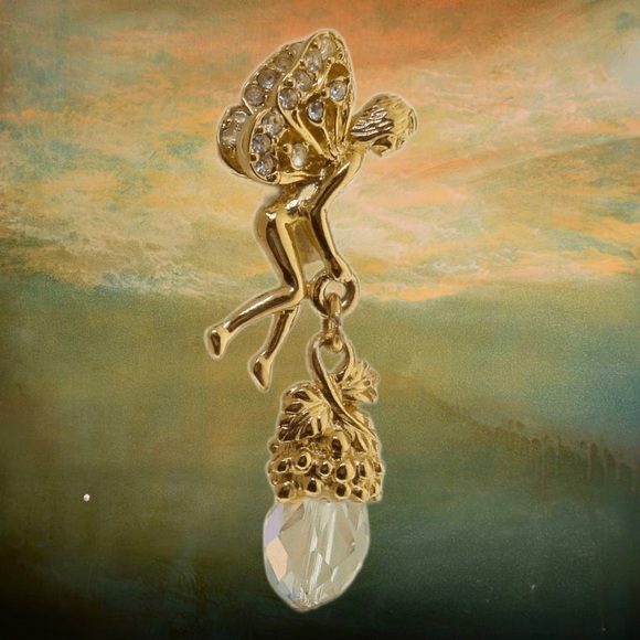 🧚♀️ Kirks Folly, Vintage Vale of the Fairies Earrings - Picture 7 of 16